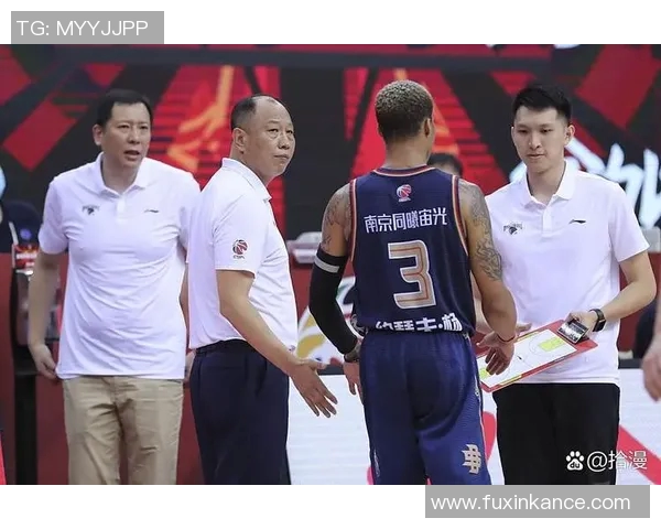 中国球员首度亮相NBA夏季联赛贡献12分 展现强大实力引发关注