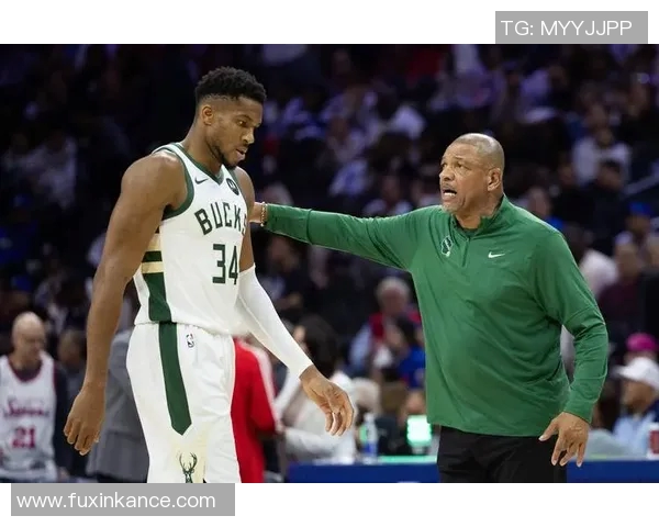 字母哥赛后采访幽默金句引发全场笑声 现场气氛十分轻松愉快 字母哥赛后采访幽默金句引发全场笑声 现场气氛十分轻松愉快