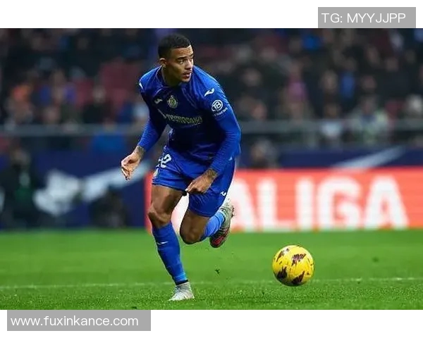 足球裁判误判对比赛节奏控制与球员情绪反应的综合分析研究